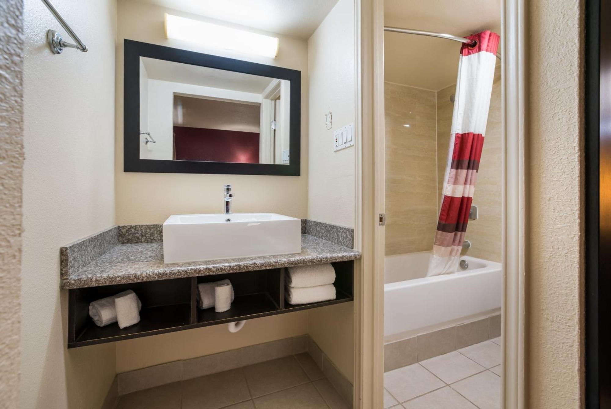 Red Roof Inn North Dallas - Park Central Extérieur photo