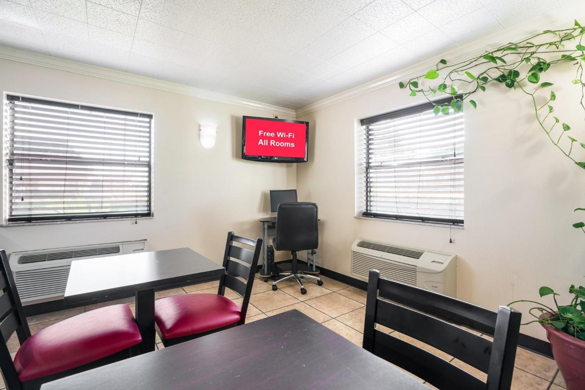 Red Roof Inn North Dallas - Park Central Extérieur photo