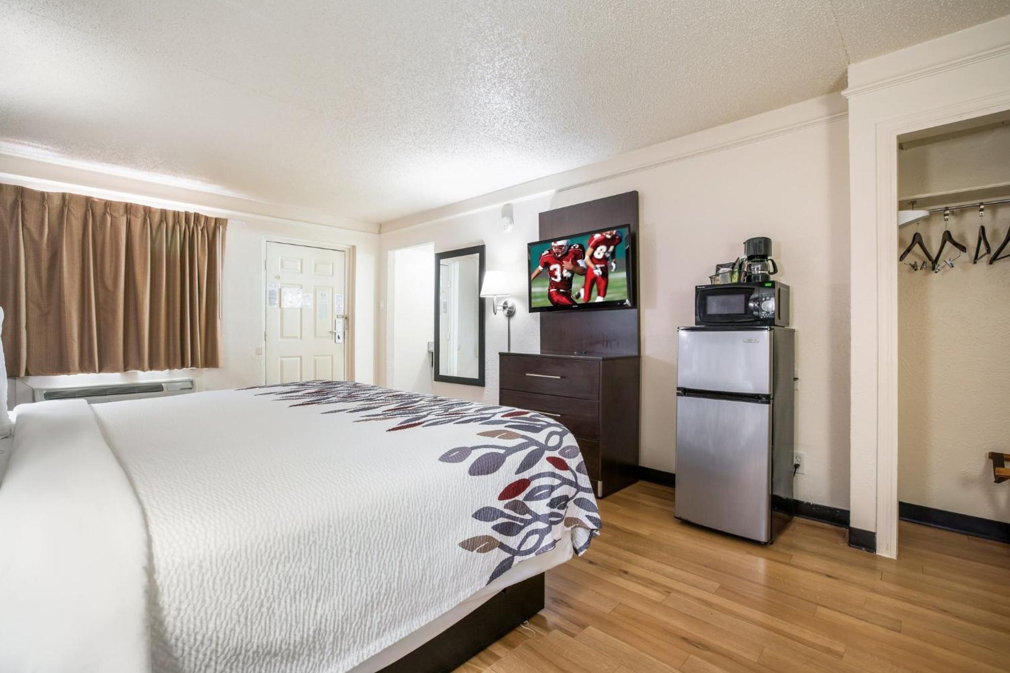 Red Roof Inn North Dallas - Park Central Extérieur photo