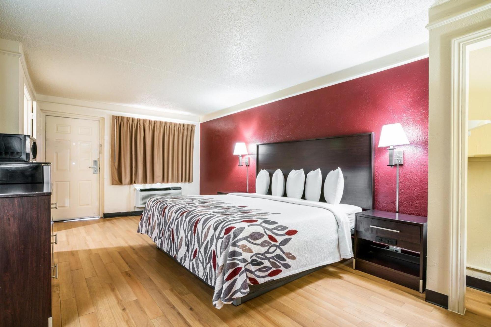 Red Roof Inn North Dallas - Park Central Extérieur photo