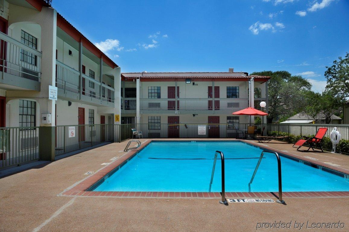 Red Roof Inn North Dallas - Park Central Extérieur photo