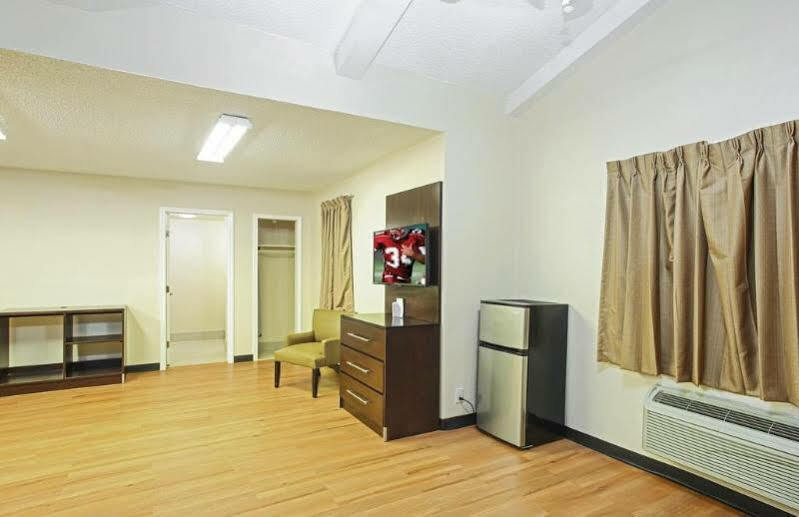 Red Roof Inn North Dallas - Park Central Extérieur photo