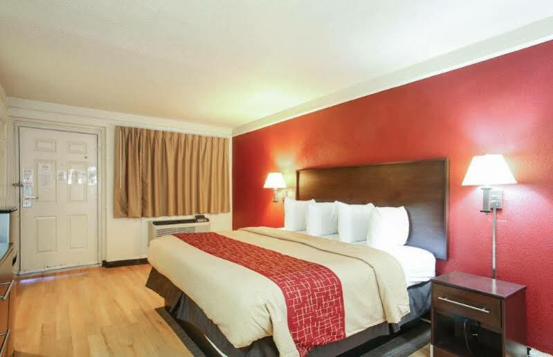 Red Roof Inn North Dallas - Park Central Extérieur photo